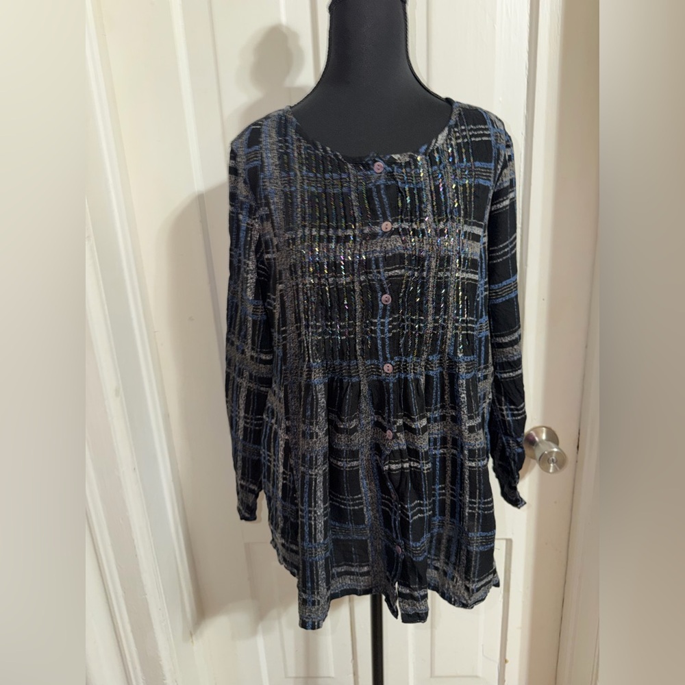 Women's size medium Soft Surroundings Black and Blue Plaid Blouse, SHIRT, TOP